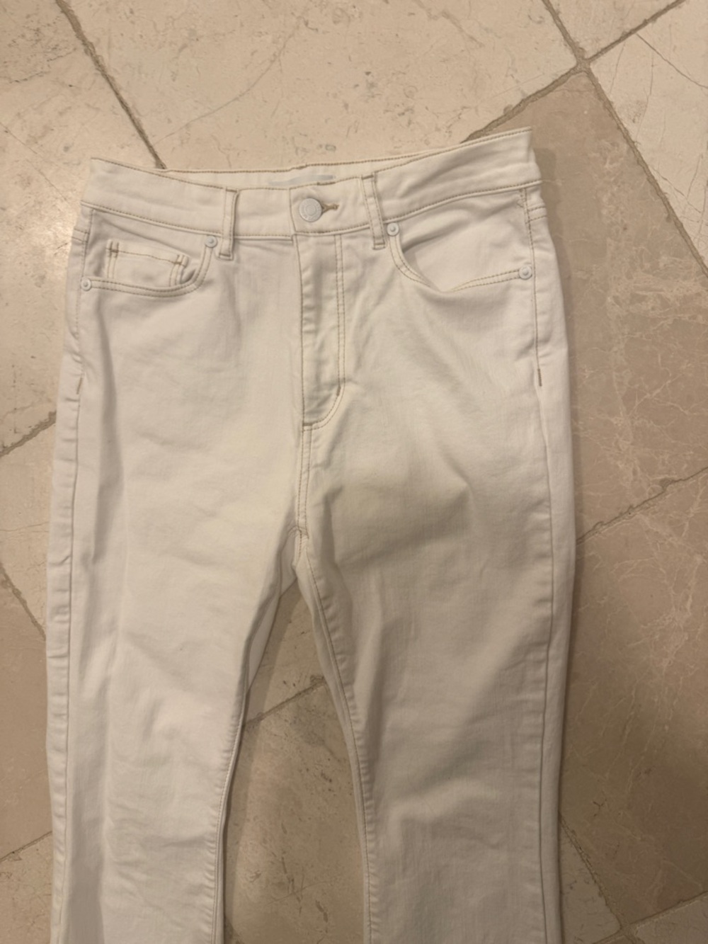 LOFT petite white kickout cropped Jeans
